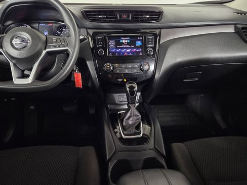 Used 2022 Nissan Rogue Sport S FWD image 9