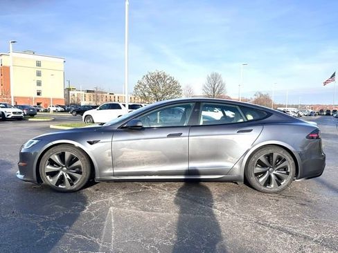 Used 2023 Tesla Model S Standard Range image 4