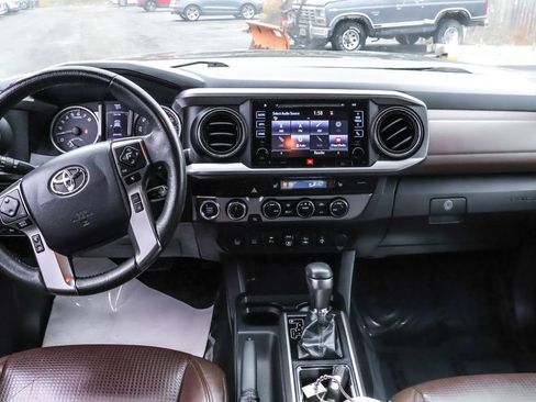 Used 2019 Toyota Tacoma Limited image 26