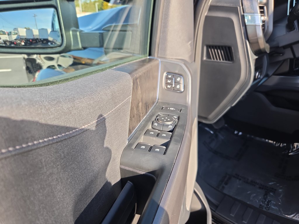 New 2027 Ford F450 Lariat w/ Lariat Ultimate Package AWD/4WD image 27