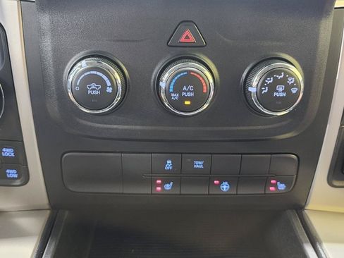 Used 2015 RAM 1500 Big Horn AWD/4WD image 23