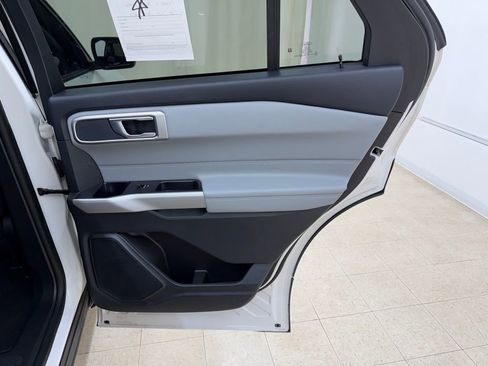 Used 2024 Ford Explorer XLT w/ Equipment Group 202A image 14