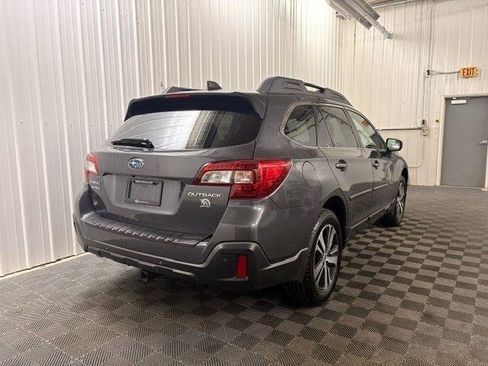 Used 2018 Subaru Outback 2.5i Limited AWD/4WD image 25