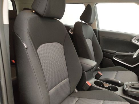 Used 2025 Kia Soul LX image 21
