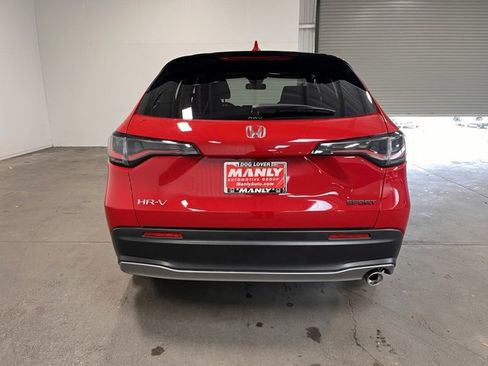 Used 2025 Honda HR-V Sport image 4