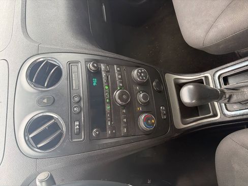 Used 2009 Chevrolet HHR LT w/ Sun and Wheel Package FWD image 13