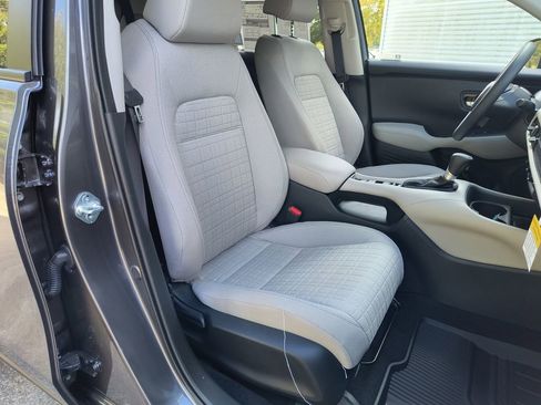 New 2026 Honda HR-V LX image 11