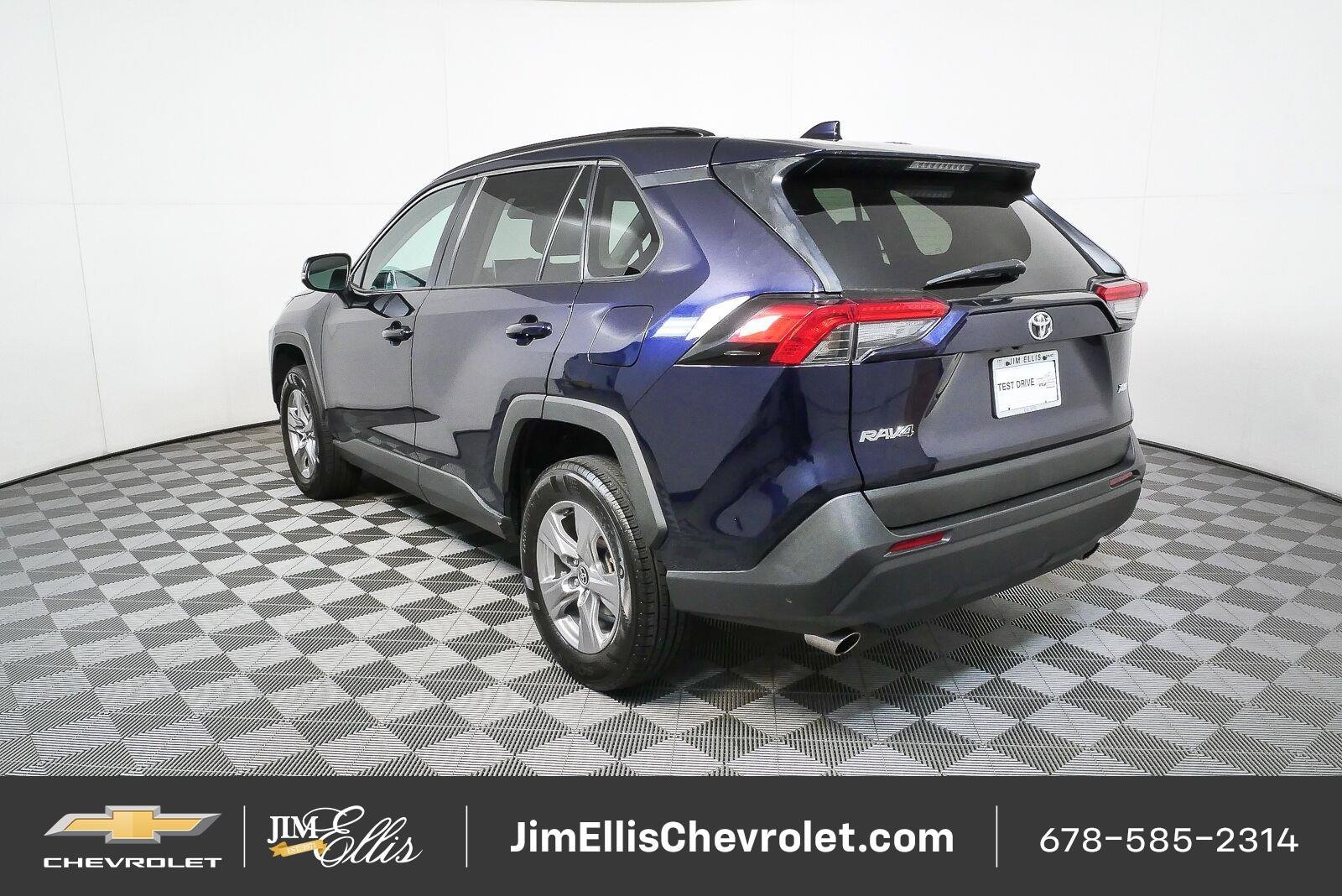 Used 2024 Toyota RAV4 XLE FWD image 28