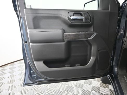 Used 2020 Chevrolet Silverado 1500 LTZ AWD/4WD image 19