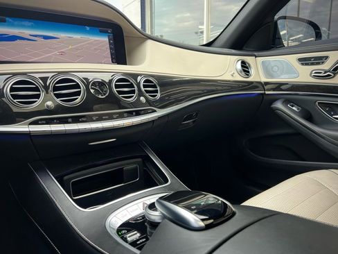 Used 2018 Mercedes-Benz S 560 Sedan image 57