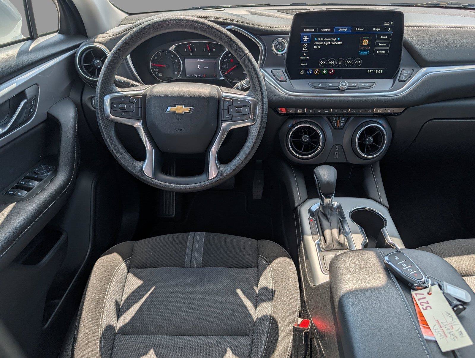 Certified 2025 Chevrolet Blazer LT FWD image 27