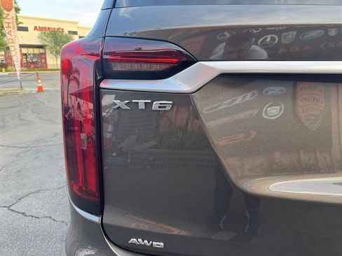 Used 2020 Cadillac XT6 Premium Luxury AWD/4WD image 14