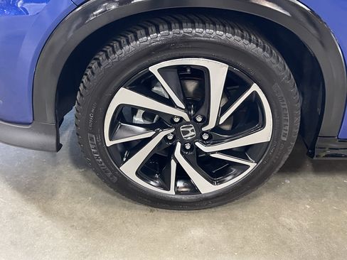 Used 2020 Honda HR-V Sport image 9