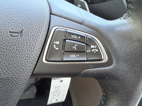 Used 2017 Ford Escape SE w/ SE Leather Comfort Package FWD image 17
