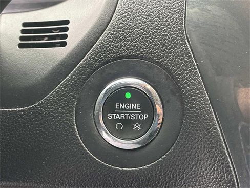 Certified 2017 Ford Explorer XLT w/ Equipment Group 202A image 19