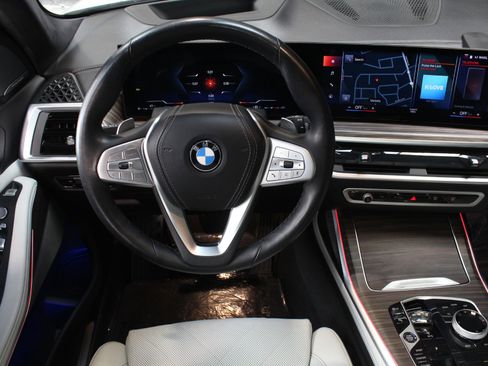 Used 2023 BMW X7 xDrive40i w/ Premium Package AWD/4WD image 43