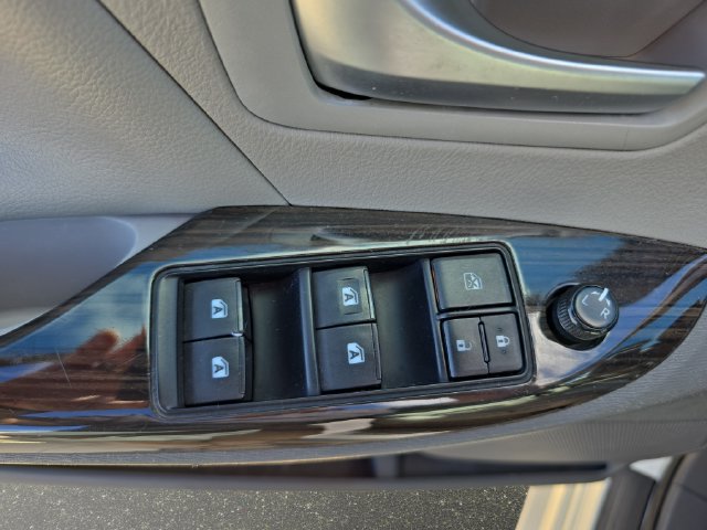 Used 2017 Toyota Sienna XLE FWD image 31