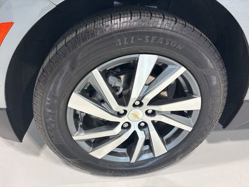 Used 2024 Chevrolet Equinox LT w/ LPO, Floor Liner Package image 10