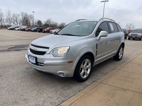 Used 2014 Chevrolet Captiva Sport LT w/ Convenience Package image 2