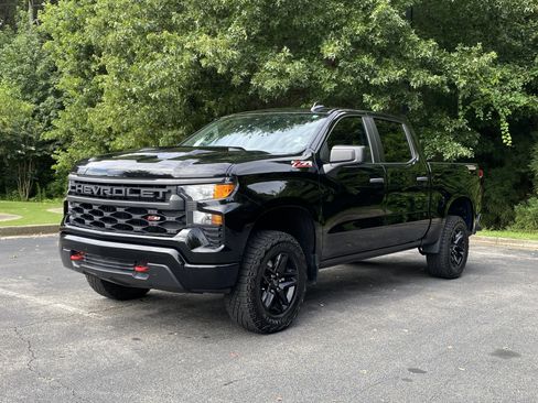 Used 2023 Chevrolet Silverado 1500 Custom Trail Boss AWD/4WD image 5