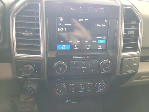 Used 2016 Ford F150 XLT w/ Equipment Group 302A Luxury AWD/4WD image 13