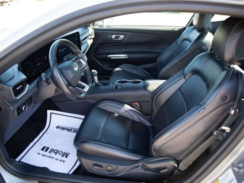 Used 2024 Ford Mustang Premium image 9