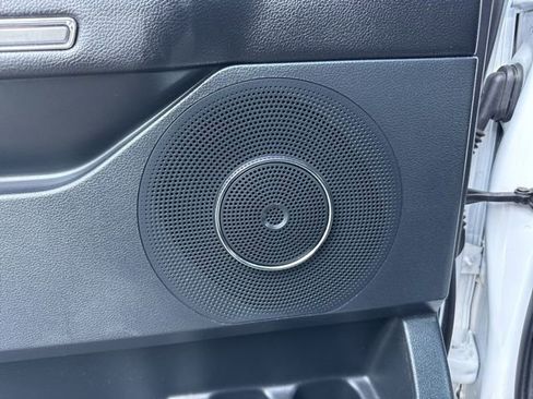 Used 2021 Ford Expedition XLT image 14