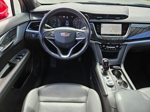 Certified 2024 Cadillac XT6 Premium Luxury w/ Technology Package FWD image 10