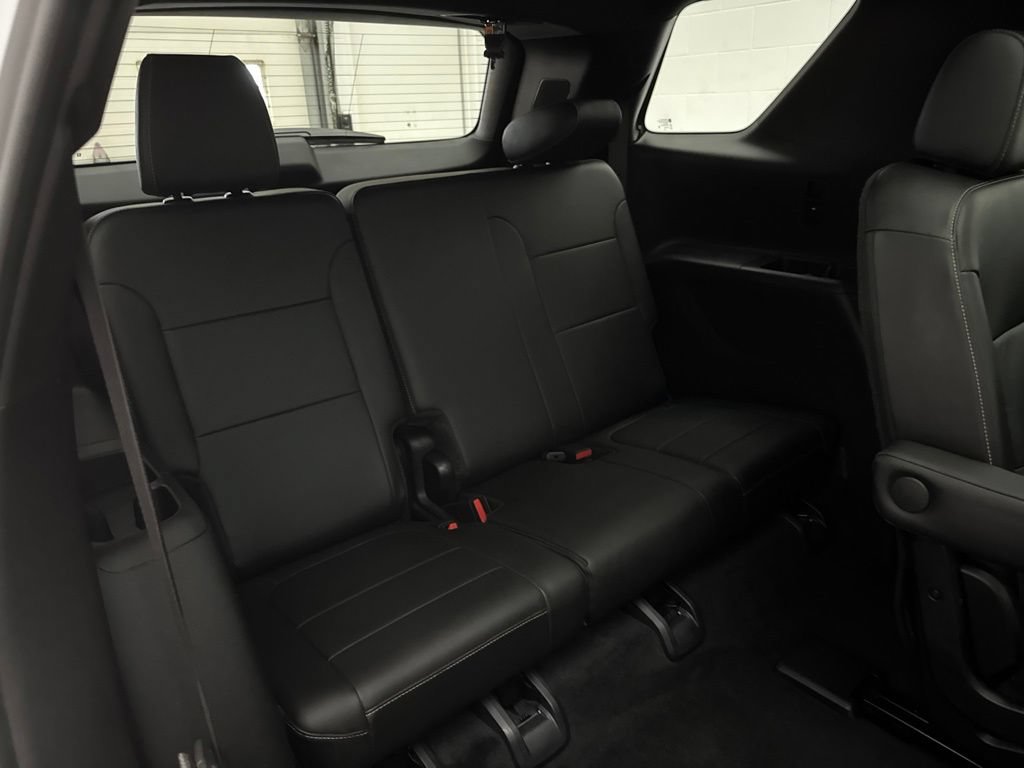 Used 2023 Chevrolet Traverse LT w/ LT Premium Package AWD/4WD image 63