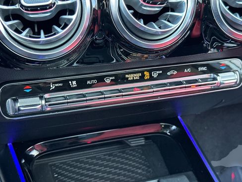 Used 2023 Mercedes-Benz GLA 250 4MATIC image 23