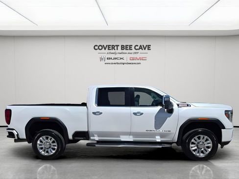 Used 2022 GMC Sierra 2500 Denali w/ Technology Package image 11