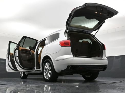 Used 2017 Buick Enclave Premium image 39