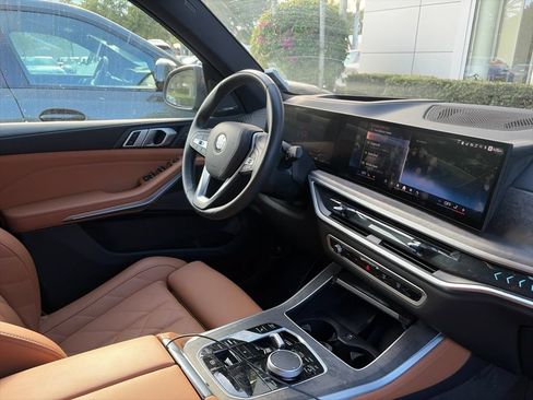 Certified 2025 BMW X5 sDrive40i w/ Premium Package RWD image 4