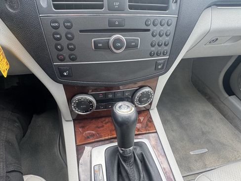 Used 2010 Mercedes-Benz C 300 4MATIC Sedan image 23