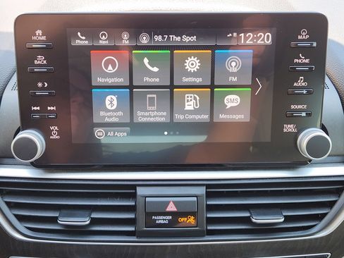 Used 2018 Honda Accord Touring image 14