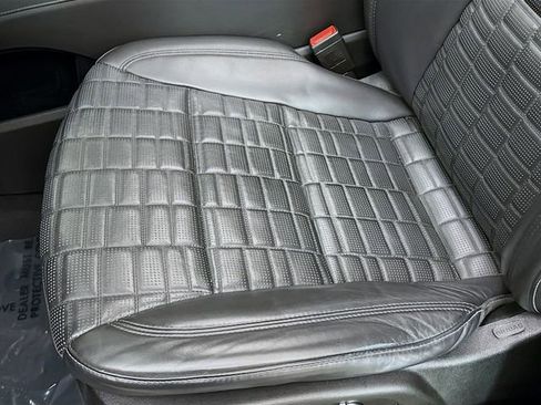 Used 2021 Cadillac Escalade ESV Sport Platinum image 21