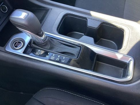 Used 2025 Nissan Sentra SV FWD image 28
