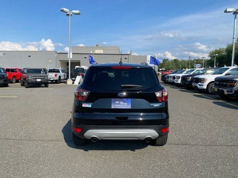 Used 2017 Ford Escape Titanium w/ Equipment Group 301A AWD/4WD image 4