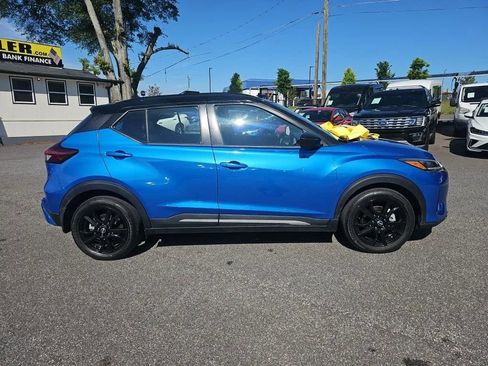 Used 2024 Nissan Kicks SR w/ SR Premium Package image 5