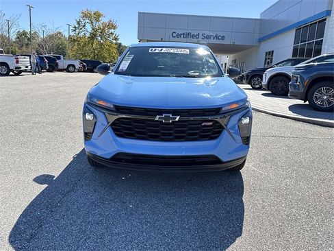 Used 2024 Chevrolet Trax RS w/ Driver Confidence Package image 8