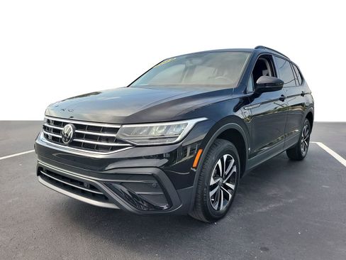 Used 2022 Volkswagen Tiguan S FWD image 2