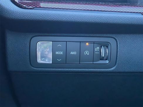 Used 2024 Chevrolet Traverse RS w/ LPO, Floor Liner Package image 33