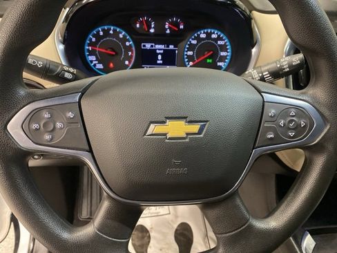 Certified 2022 Chevrolet Traverse LS image 14