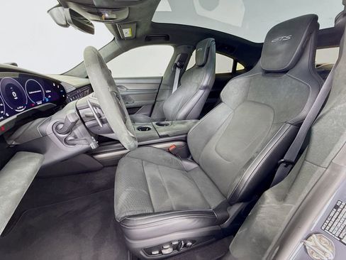 Certified 2025 Porsche Taycan GTS image 5
