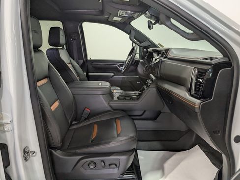 Used 2024 GMC Sierra 2500 AT4 w/ AT4 Premium Plus Package AWD/4WD image 21
