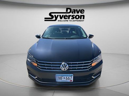 Used 2016 Volkswagen Passat 1.8T S FWD image 2