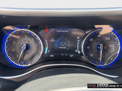 New 2027 Chrysler Pacifica Select w/ Family Tech Group FWD image 12