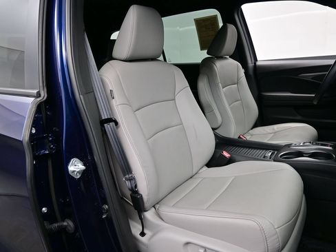 Used 2023 Honda Passport EX-L image 17