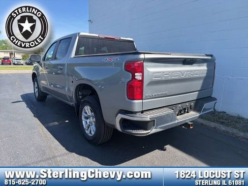 Used 2023 Chevrolet Silverado 1500 LT AWD/4WD image 3
