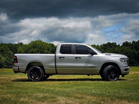Used 2023 RAM 1500 Big Horn AWD/4WD image 3